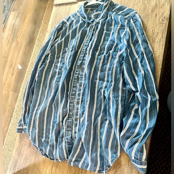 Amanda Green Blue and White button down Shirt Size XL - Picture 1 of 2